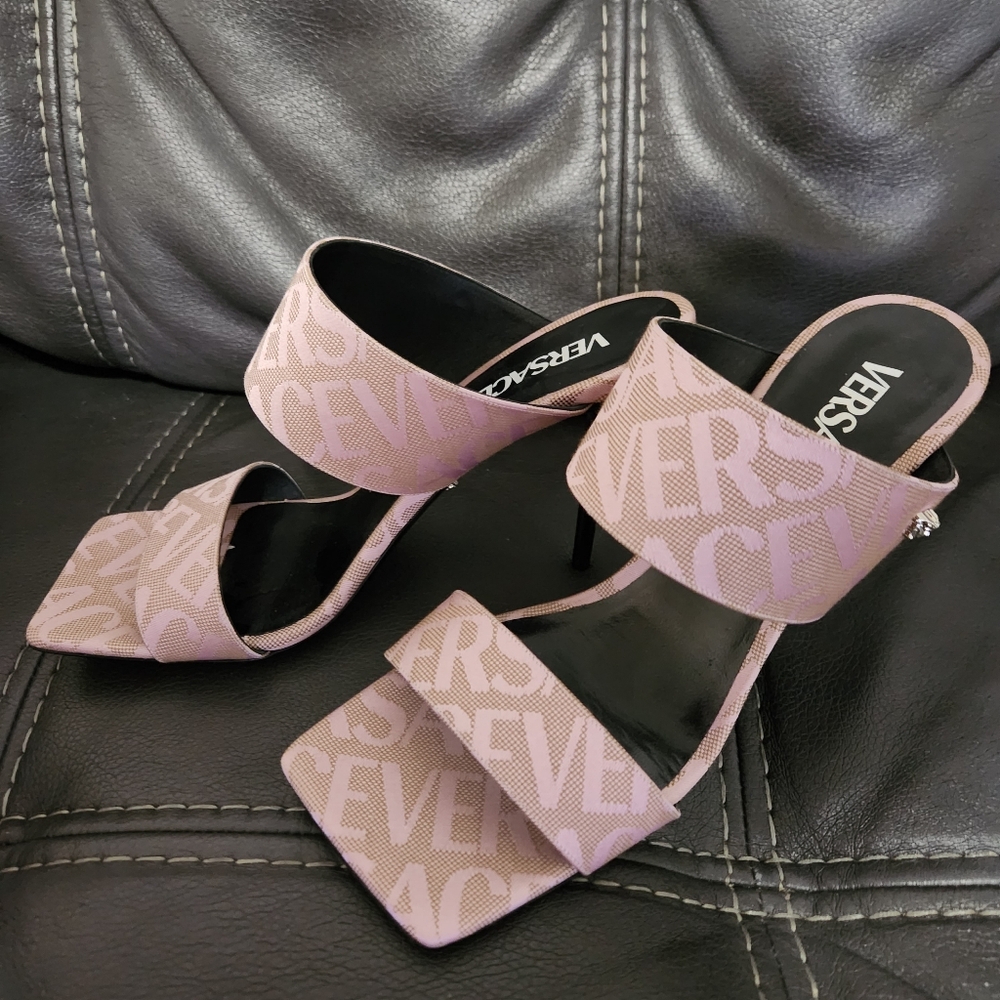 Versace Allover Logo Jacquard Pink Square Open Toe Heel NEW - Picture 5 of 11